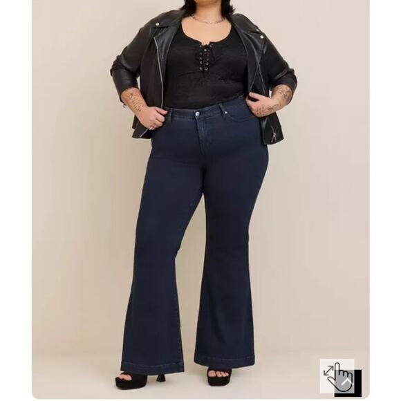 Torrid Womans Black Lace Corset Seamed Lace-Up Bodysuit Size 3X - Picture 4 of 8